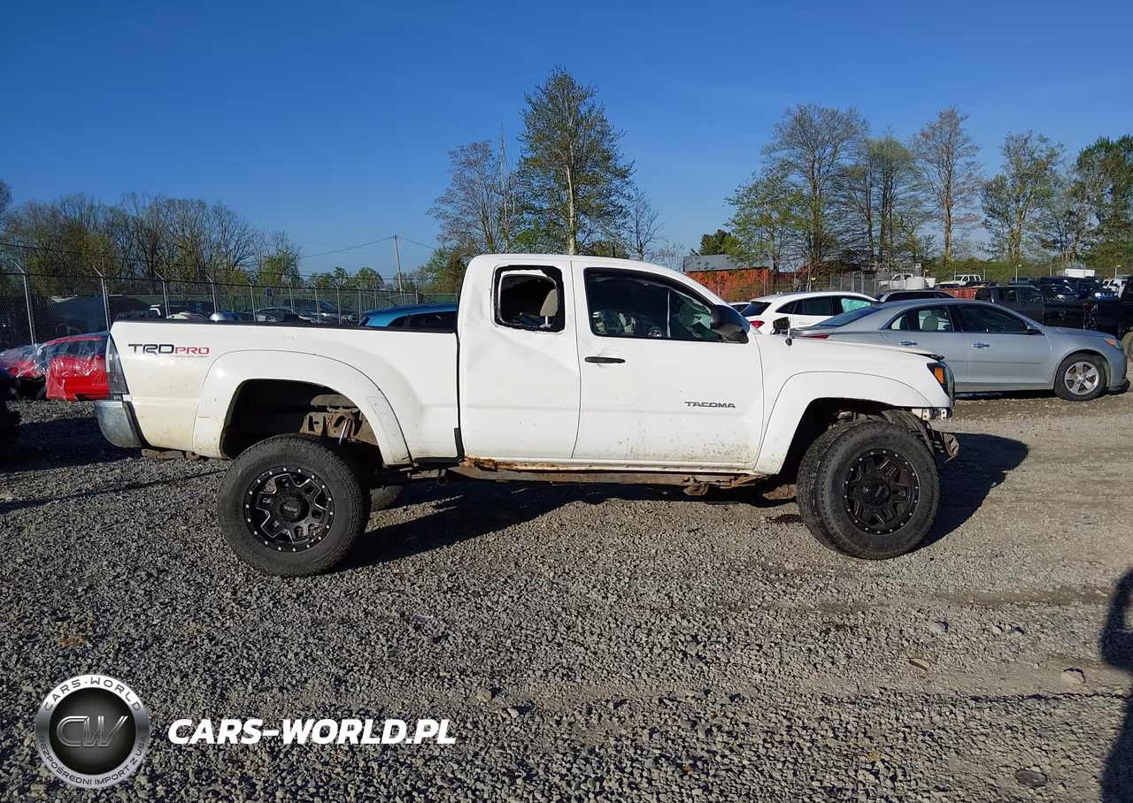 2010 Toyota Tacoma Base V6 VIN:5TEUU4EN5AZ688273 - 13