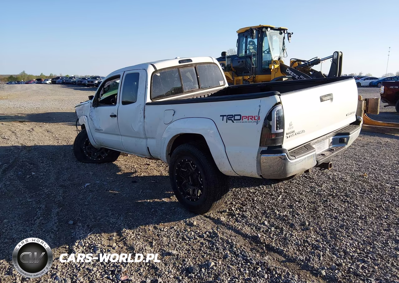 2010 Toyota Tacoma Base V6 VIN:5TEUU4EN5AZ688273 - 3