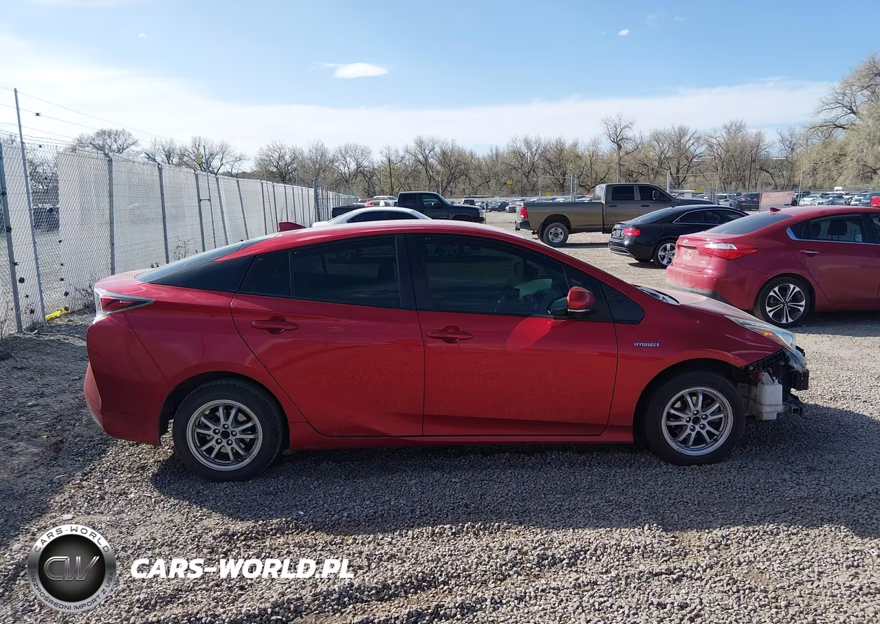 2016 Toyota Prius Two VIN:JTDKBRFU0G3519303 - 13