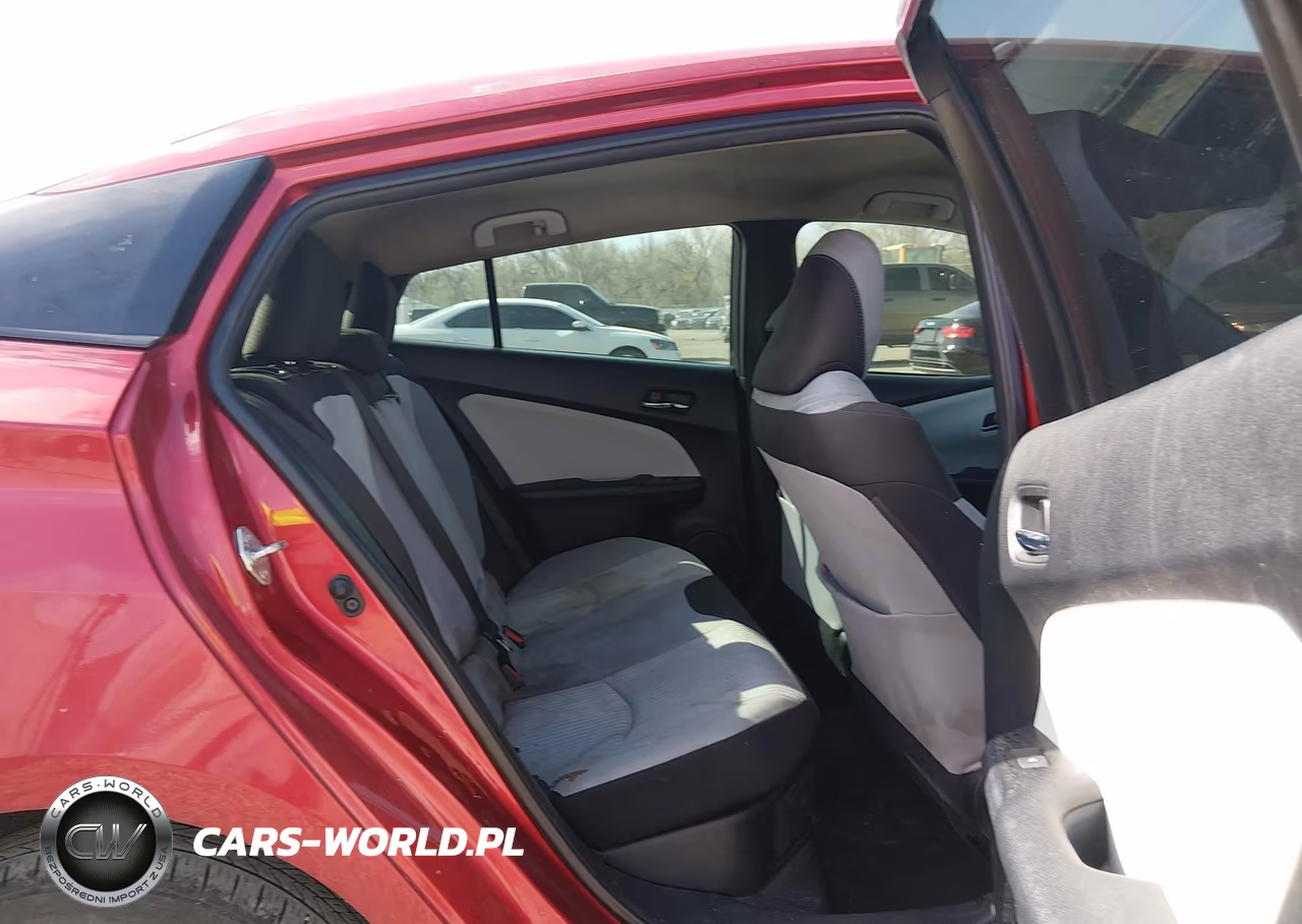 2016 Toyota Prius Two VIN:JTDKBRFU0G3519303 - 8