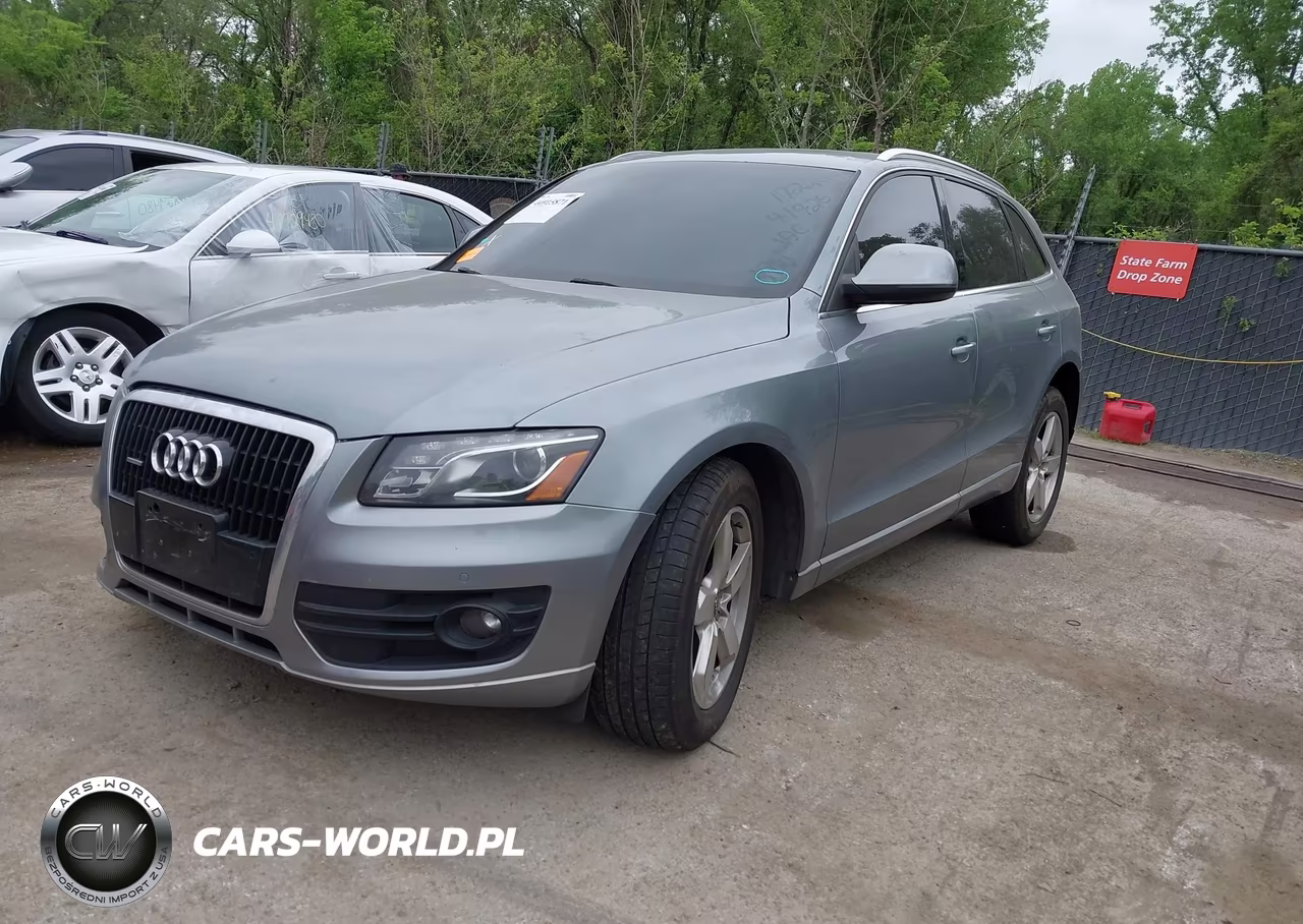2010 Audi Q5 Premium Plus VIN:WA1LKBFP2AA082648 - 2