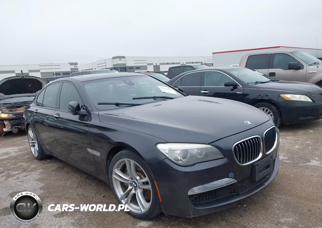2013 BMW 750I