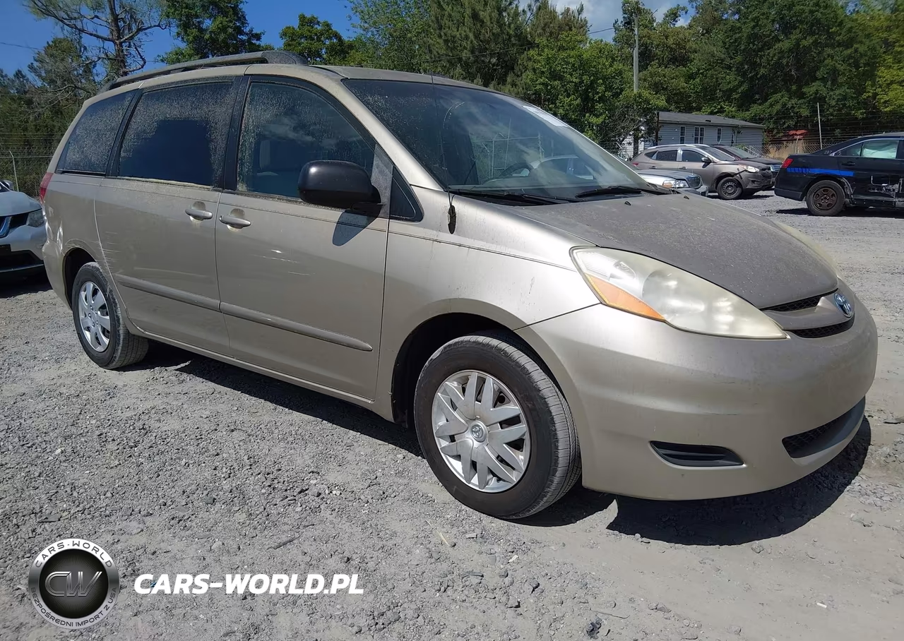 2010 Toyota Sienna Le