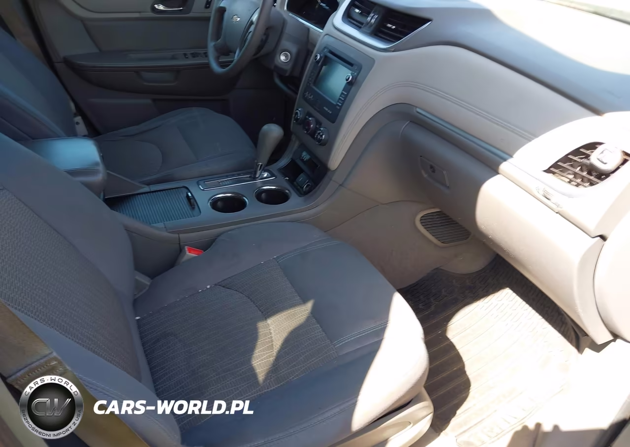2015 Chevrolet Traverse Ls VIN:1GNKRFKD5FJ199610 - 5