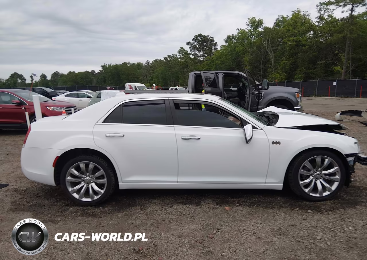 2017 Chrysler 300C VIN:2C3CCAEG0HH590891 - 12