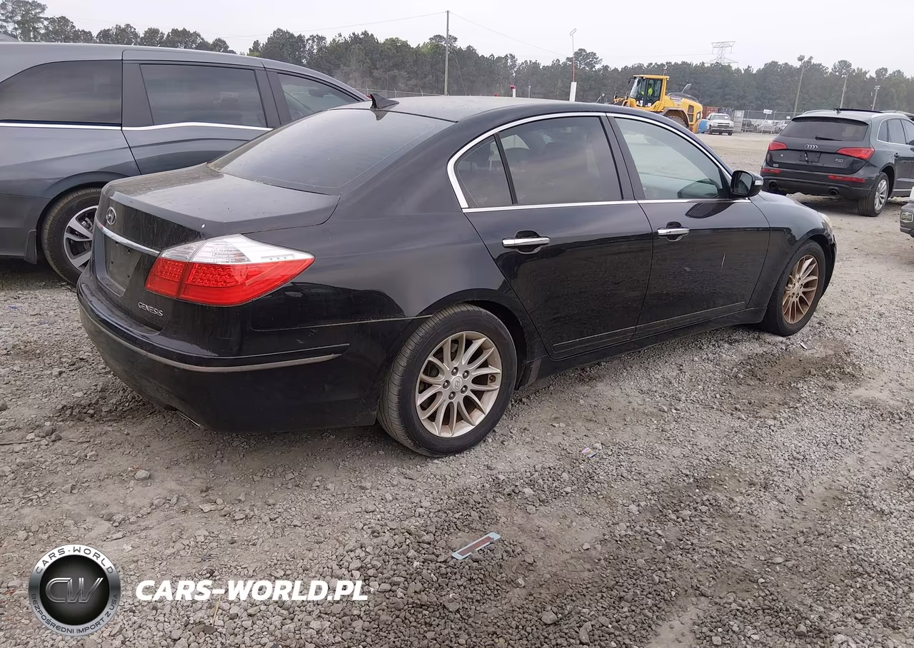 2011 Hyundai Genesis 3.8 VIN:KMHGC4DEXBU139112 - 4