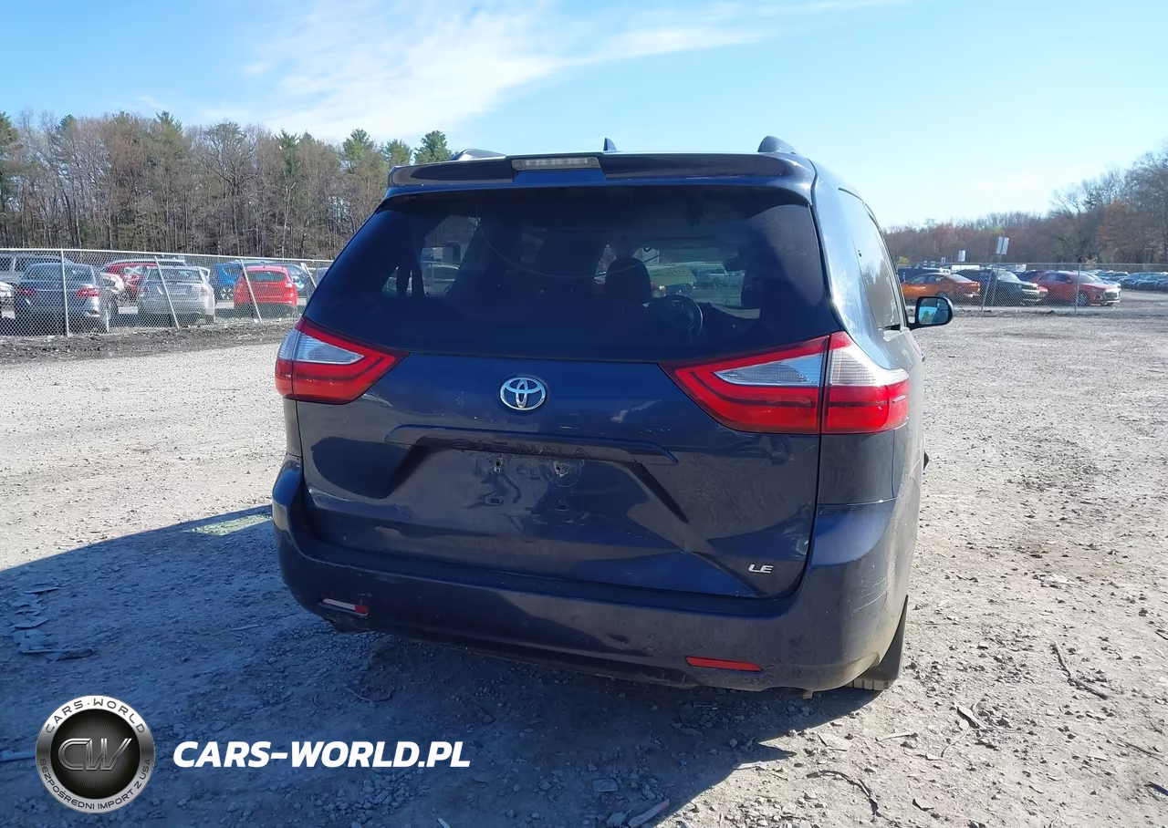 2018 Toyota Sienna Le 8 Passenger VIN:5TDKZ3DC1JS960012 - 15