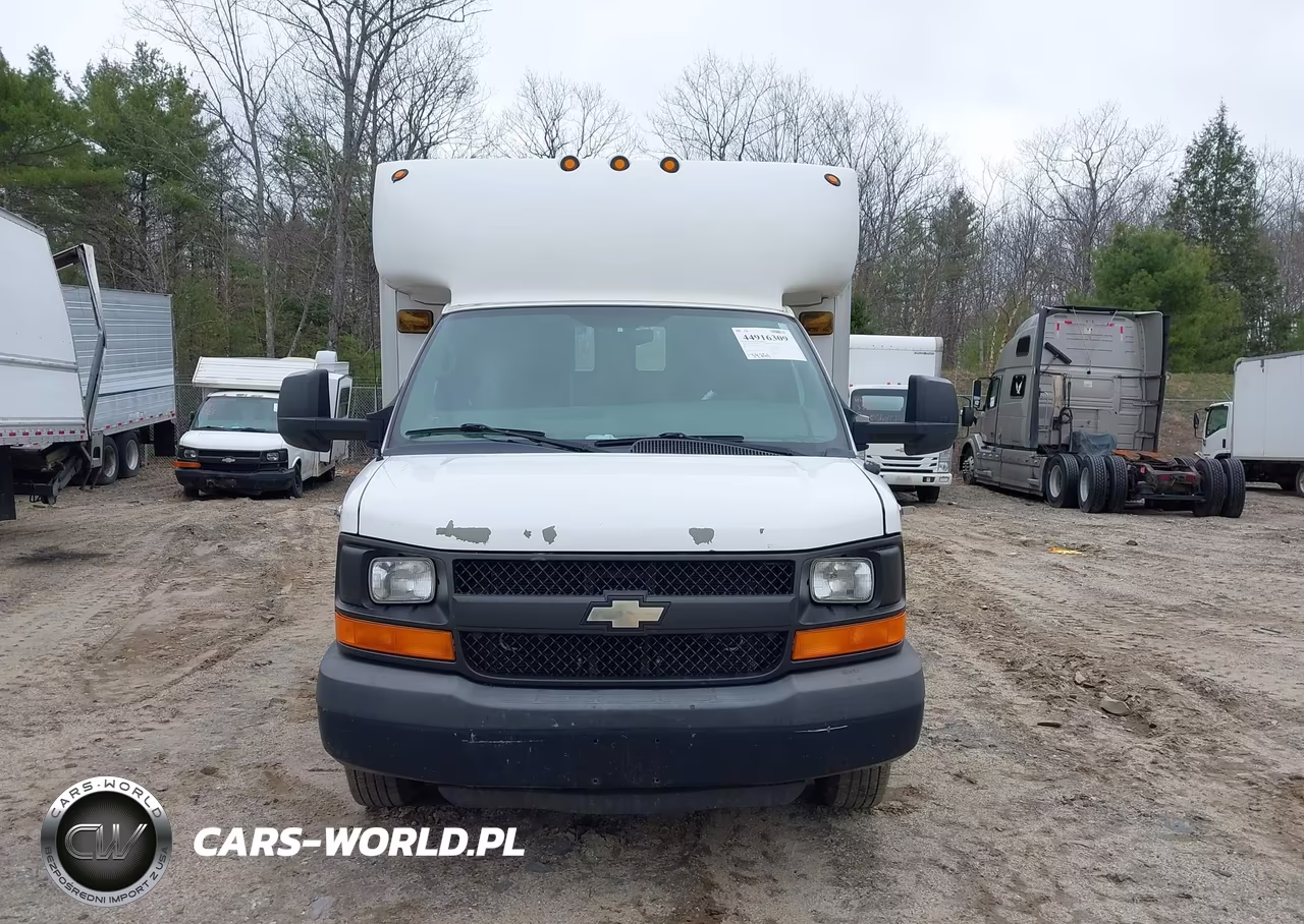 2012 Chevrolet Express Cutaway Work Van VIN:1GB3G2BG3C1197005 - 12