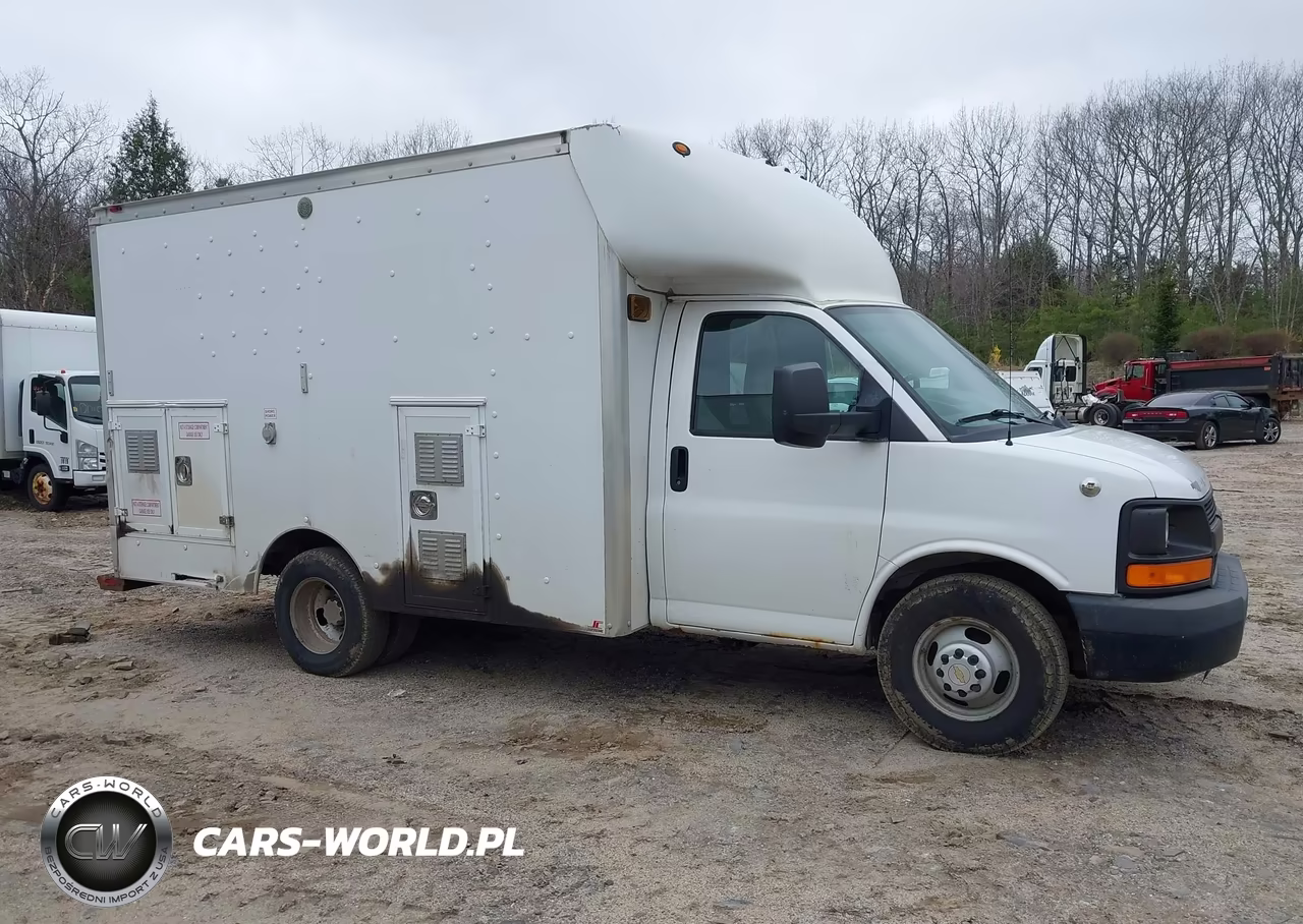 2012 Chevrolet Express Cutaway Work Van VIN:1GB3G2BG3C1197005 - 13