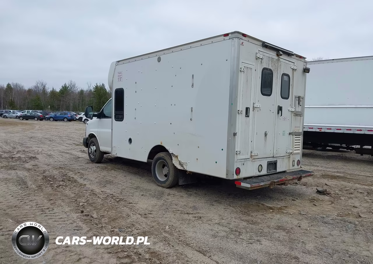 2012 Chevrolet Express Cutaway Work Van VIN:1GB3G2BG3C1197005 - 3