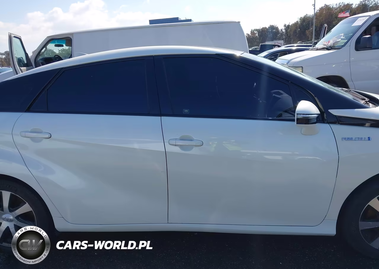 2017 Toyota Mirai VIN:JTDBVRBD5HA001987 - 13