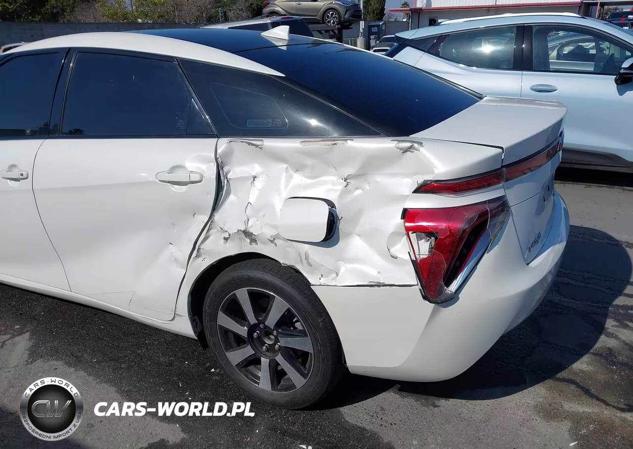 2017 Toyota Mirai VIN:JTDBVRBD5HA001987 - 6