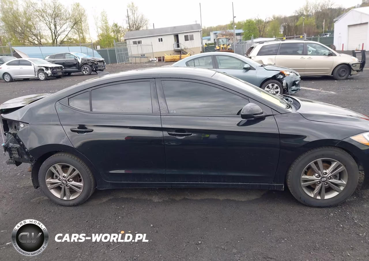 2018 Hyundai Elantra Sel VIN:5NPD84LF4JH347935 - 13