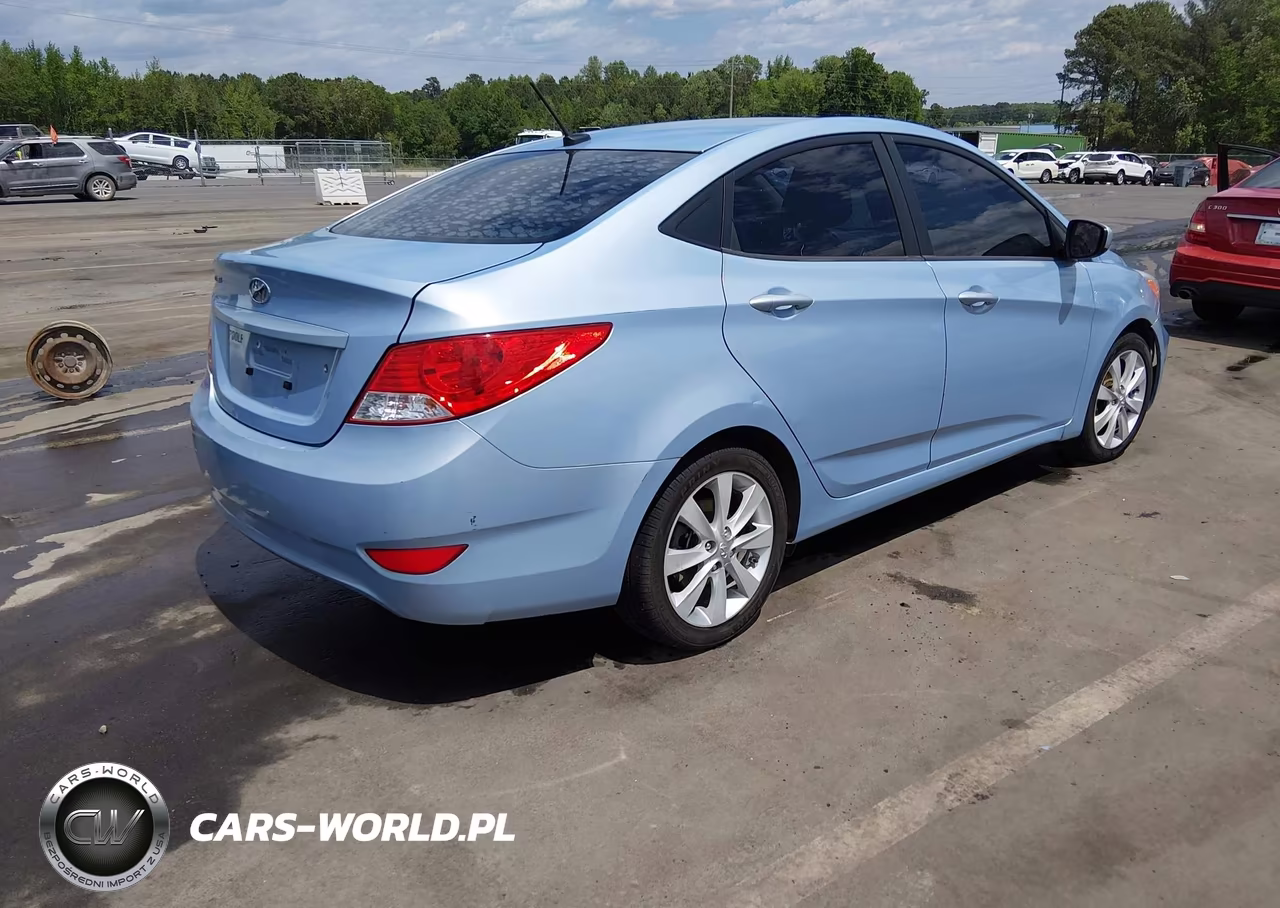 2014 Hyundai Accent Gls VIN:KMHCU4AE0EU608079 - 4