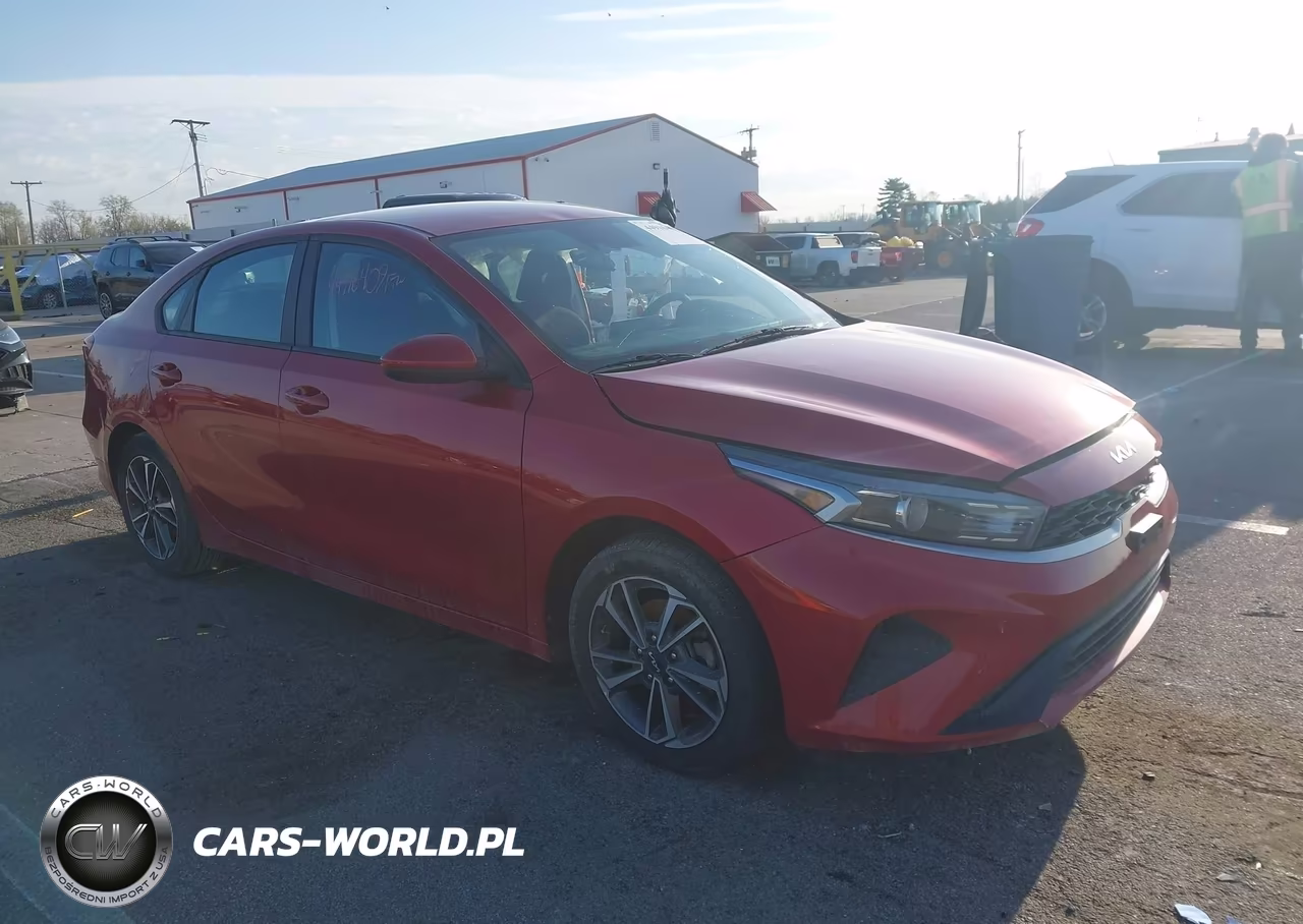 2023 Kia Forte Lxs – zdjęcie 1 z 17