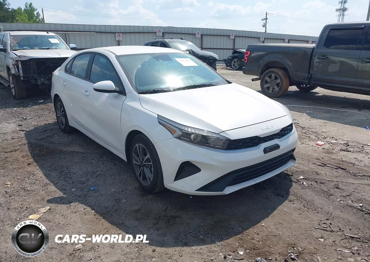 2023 Kia Forte Lxs