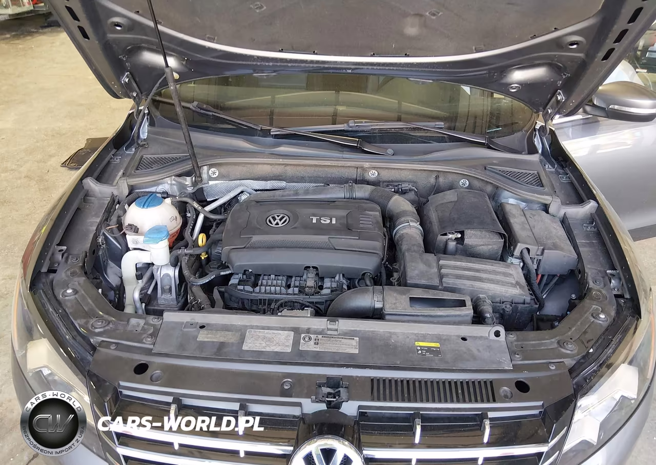 2015 Volkswagen Passat 1.8T Limited Edition VIN:1VWAT7A3XFC098486 - 10