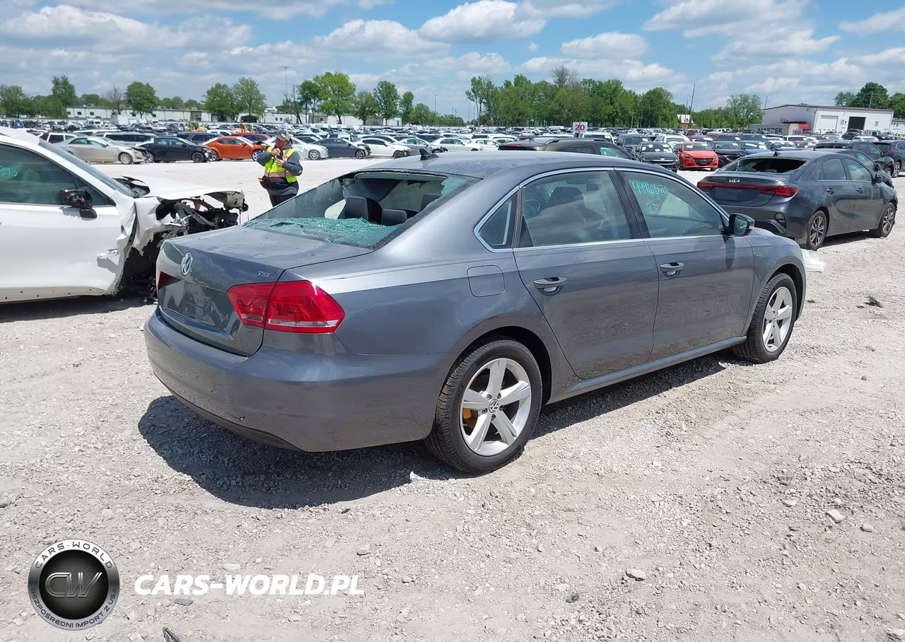 2015 Volkswagen Passat 1.8T Limited Edition VIN:1VWAT7A3XFC098486 - 4
