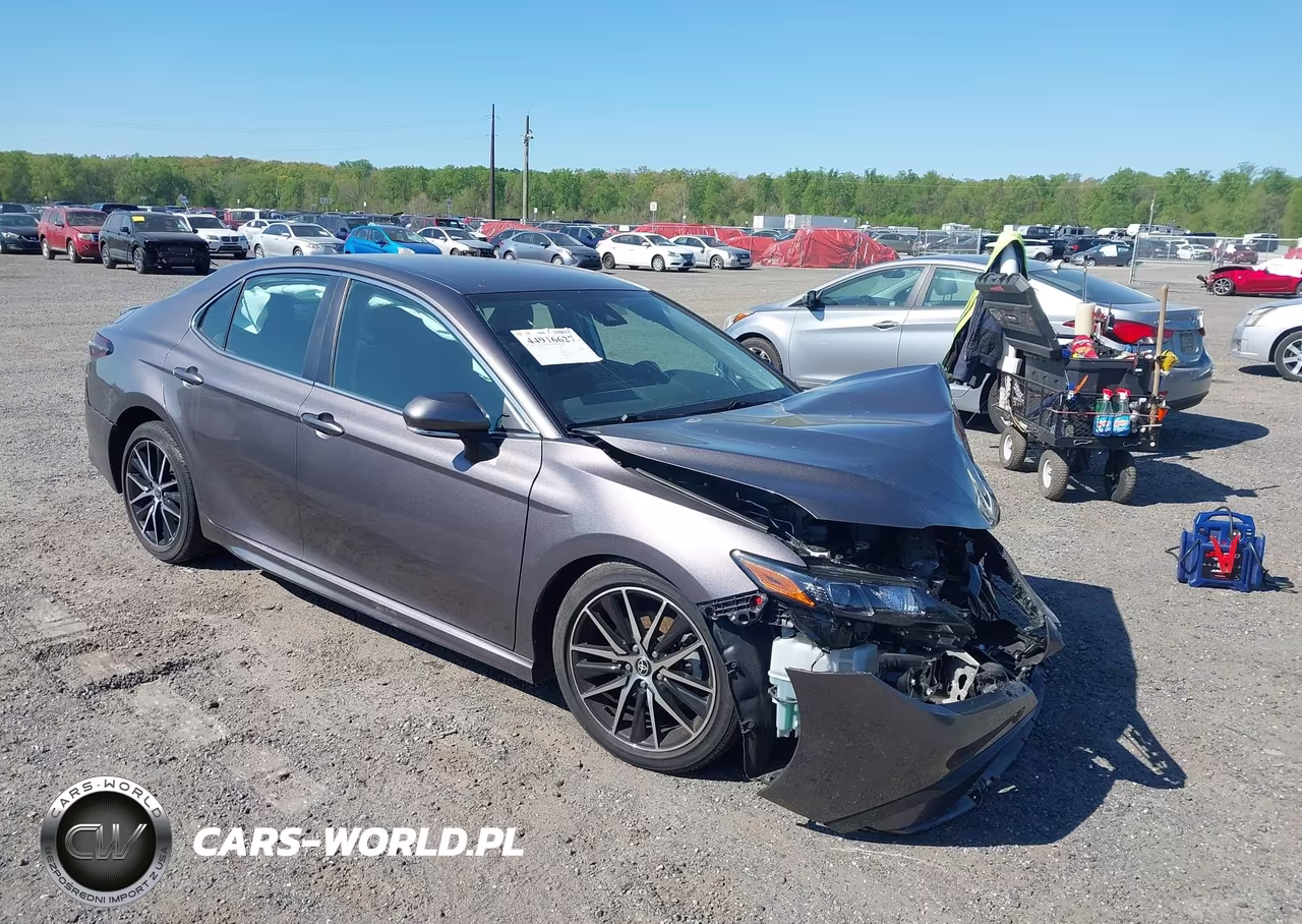 2022 Toyota Camry Se – zdjęcie 1 z 16