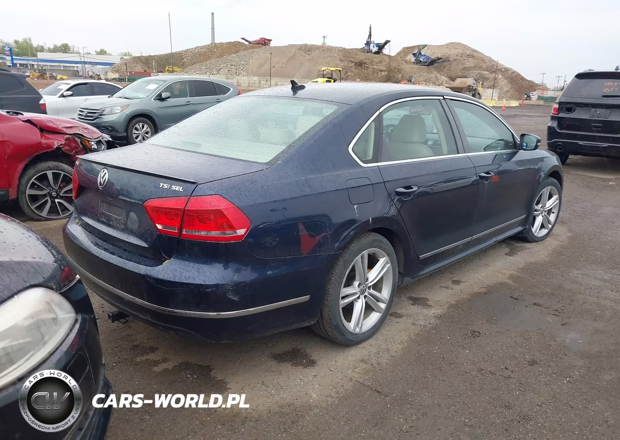 2014 Volkswagen Passat 1.8T Sel Premium VIN:1VWCT7A33EC008800 - 4