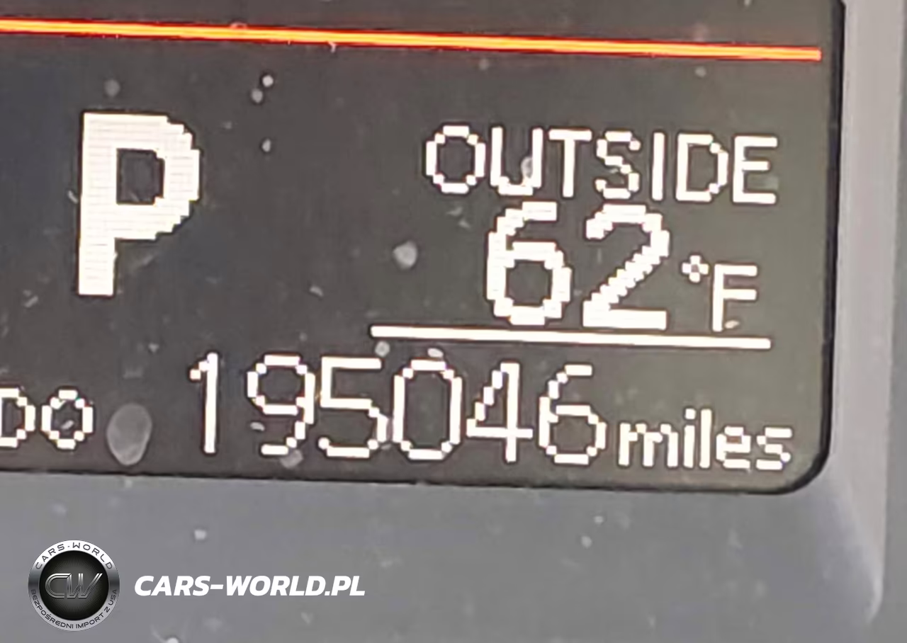 2017 Toyota Corolla Le VIN:5YFBURHEXHP581817 - 15