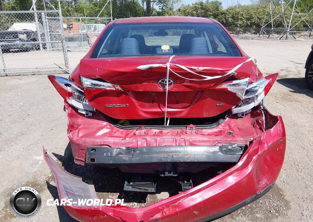2017 Toyota Corolla Le VIN:5YFBURHEXHP581817 - 16