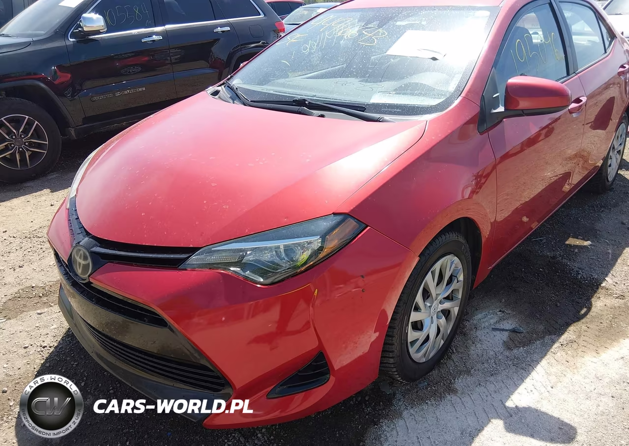 2017 Toyota Corolla Le VIN:5YFBURHEXHP581817 - 17