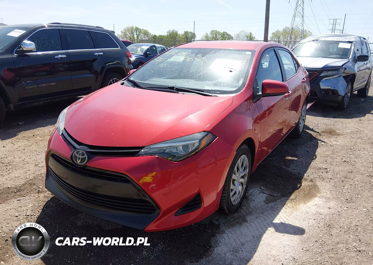 2017 Toyota Corolla Le VIN:5YFBURHEXHP581817 - 2
