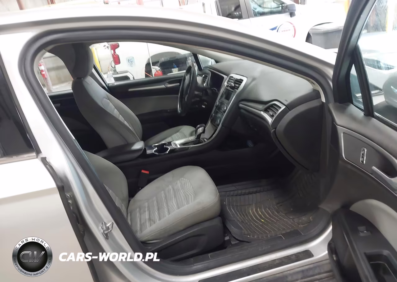 2016 Ford Fusion S VIN:3FA6P0G75GR112219 - 5