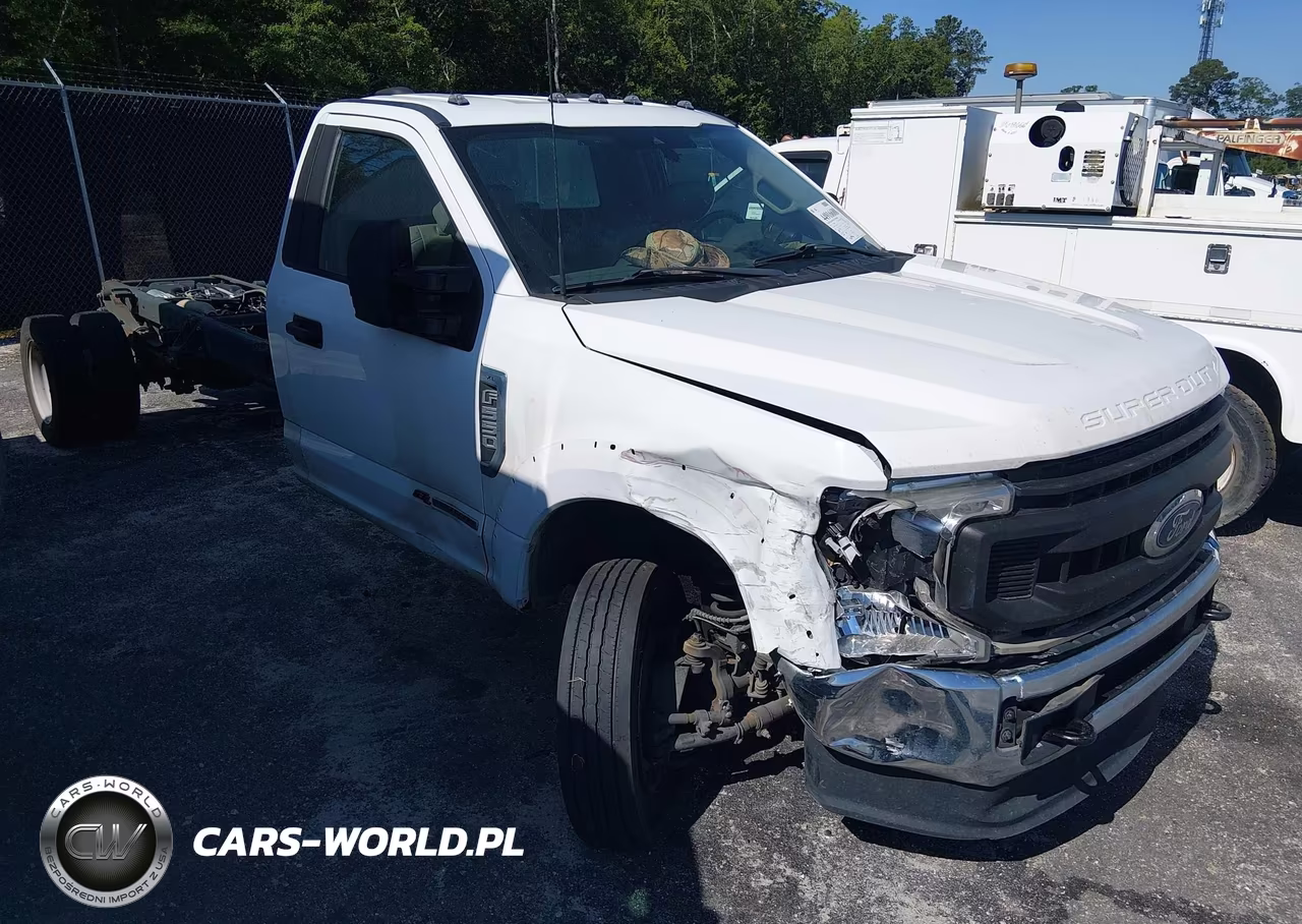 2022 Ford F-550 Chassis Xl
