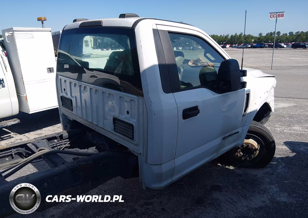 2022 Ford F-550 Chassis Xl VIN:1FDUF5GT9NEE55237 - 12