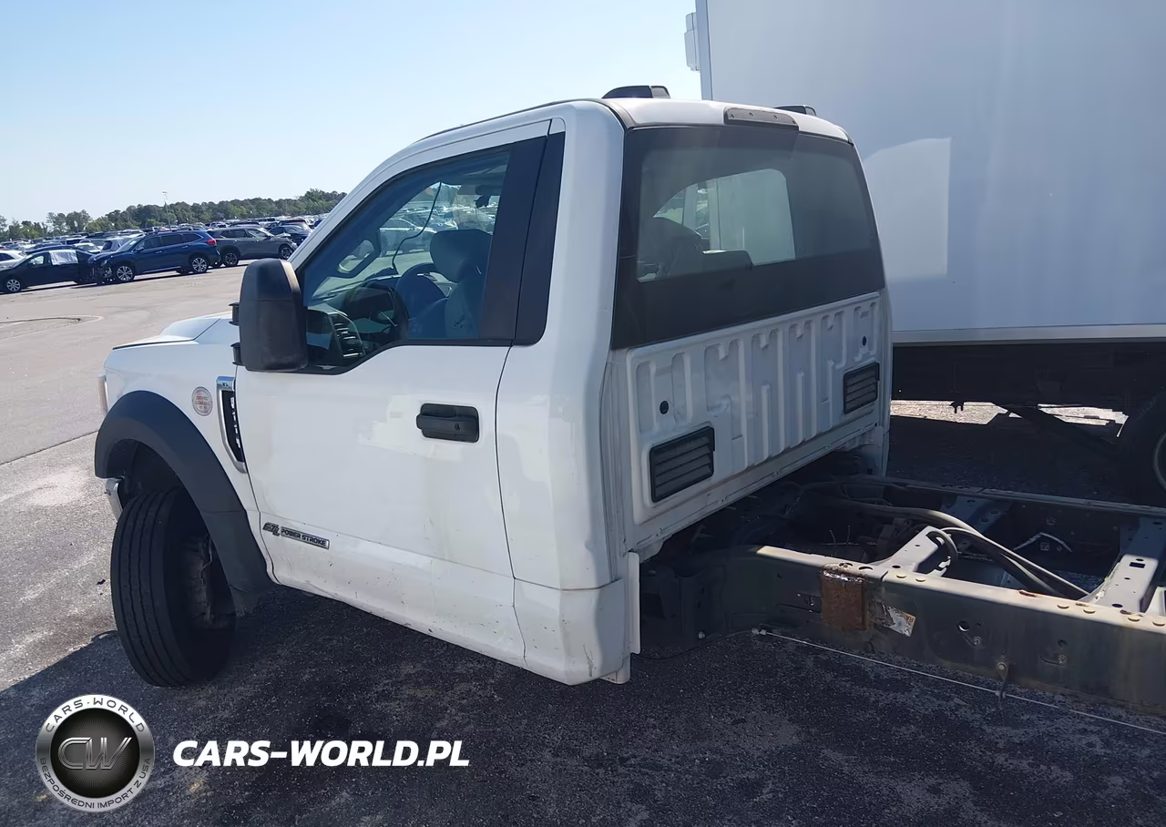 2022 Ford F-550 Chassis Xl VIN:1FDUF5GT9NEE55237 - 13