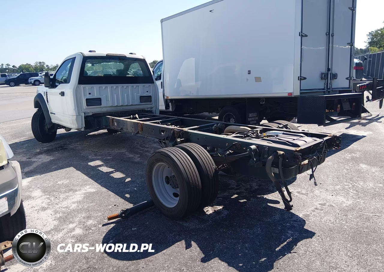 2022 Ford F-550 Chassis Xl VIN:1FDUF5GT9NEE55237 - 3