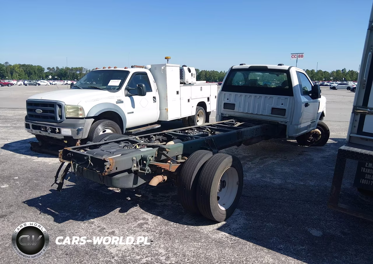 2022 Ford F-550 Chassis Xl VIN:1FDUF5GT9NEE55237 - 4