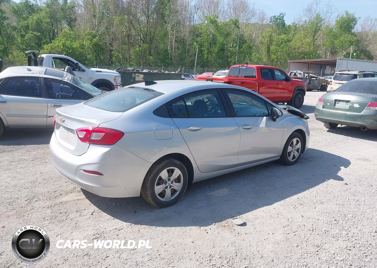 2018 Chevrolet Cruze Ls Auto VIN:1G1BC5SM1J7128911 - 4