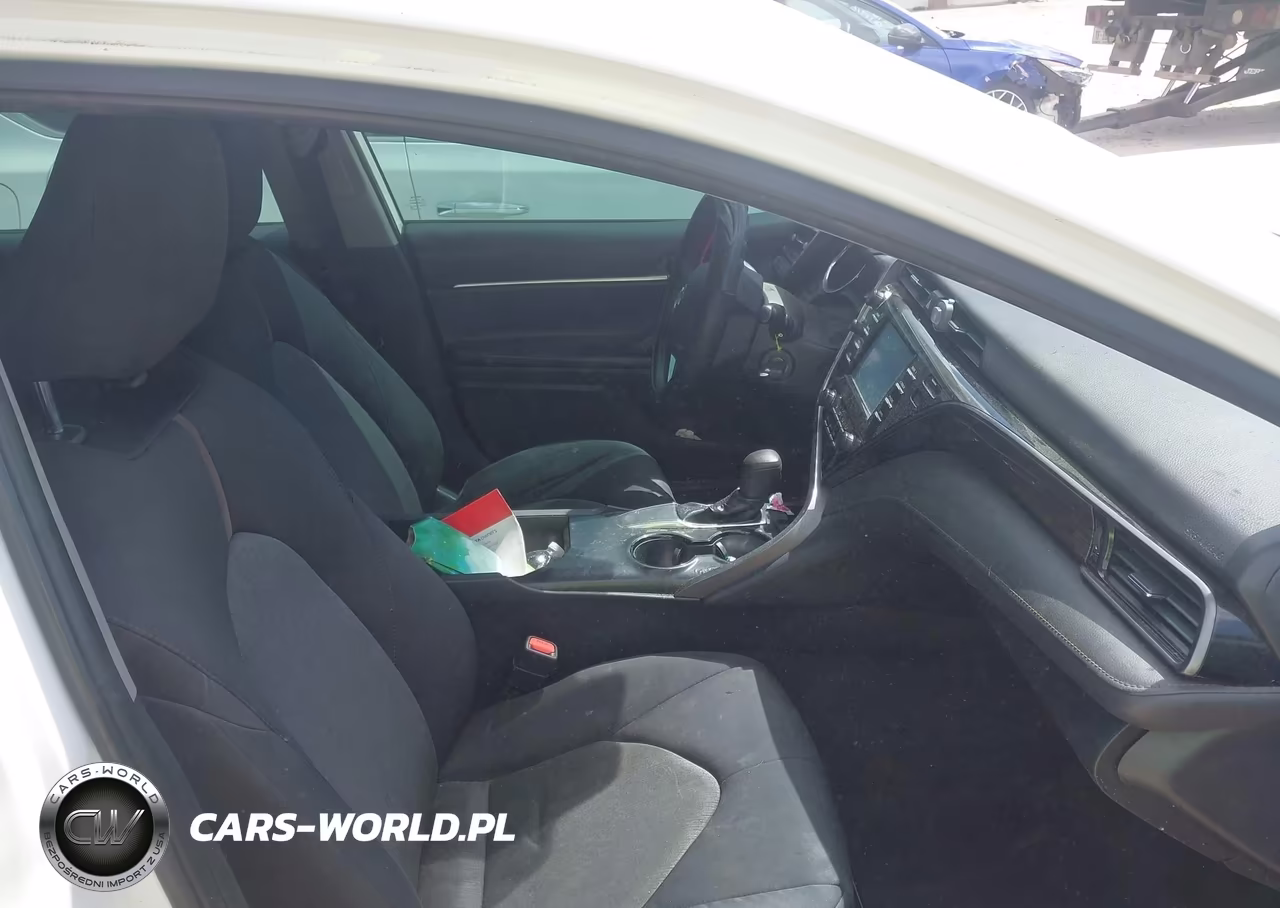 2019 Toyota Camry Le VIN:4T1B11HK3KU774512 - 5