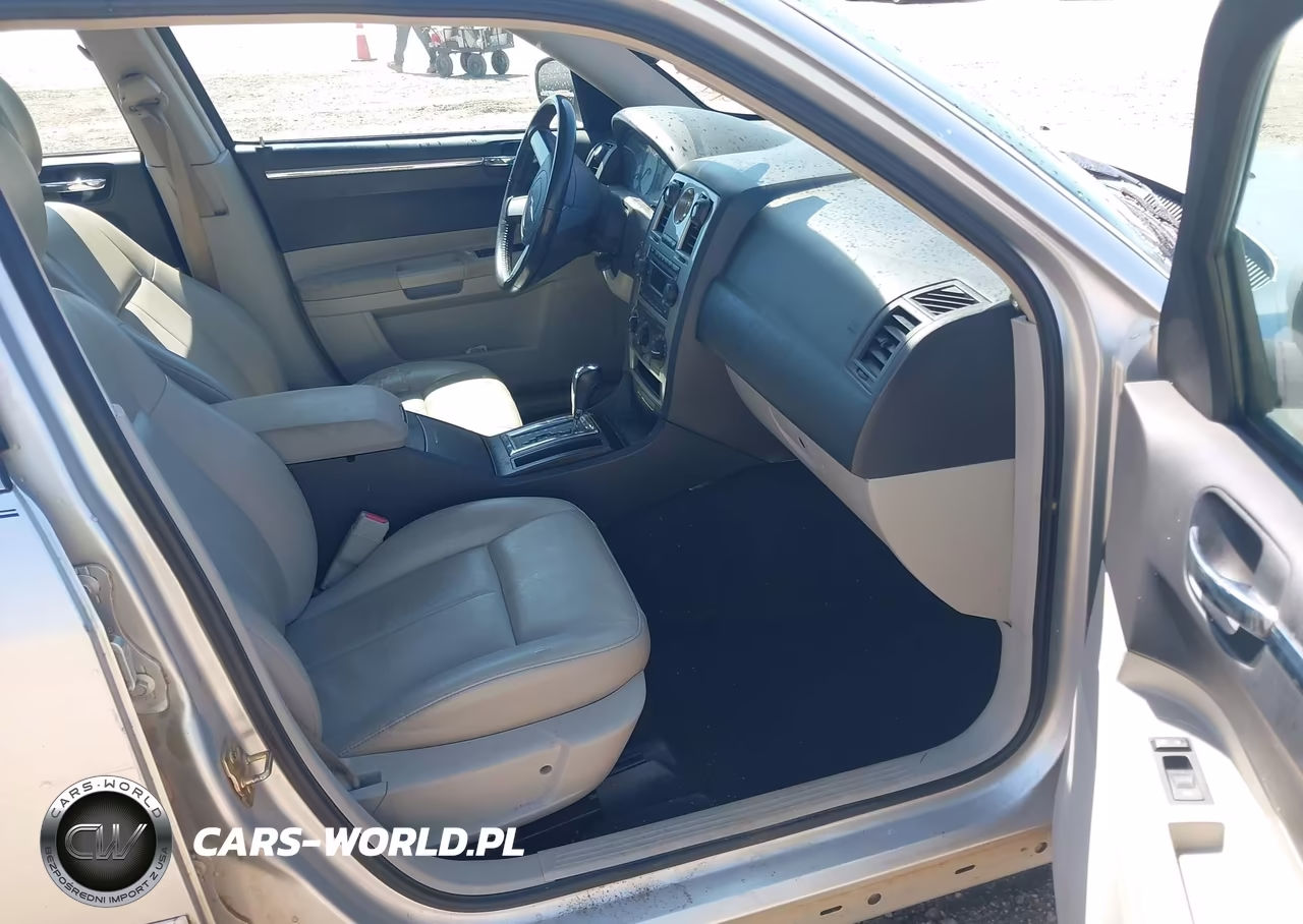 2006 Chrysler 300 Touring VIN:2C3KA53G46H153985 - 5