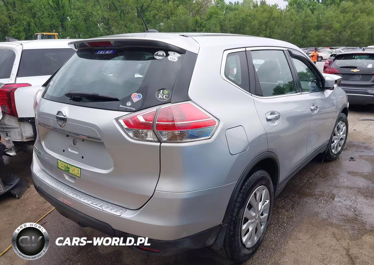2015 Nissan Rogue S VIN:KNMAT2MT2FP578421 - 4