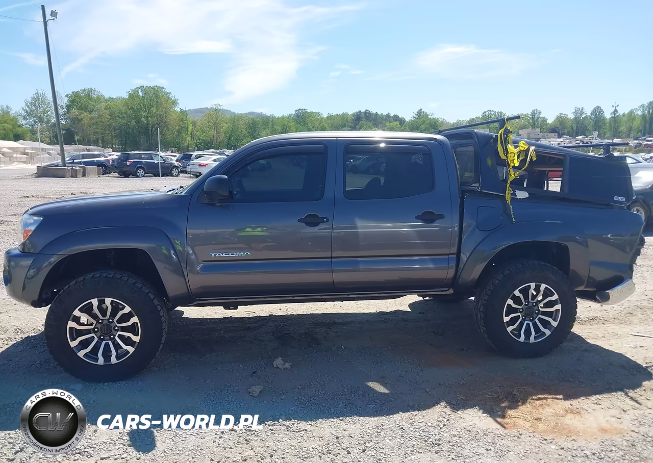 2011 Toyota Tacoma Base V6 VIN:5TFLU4EN7BX021967 - 14