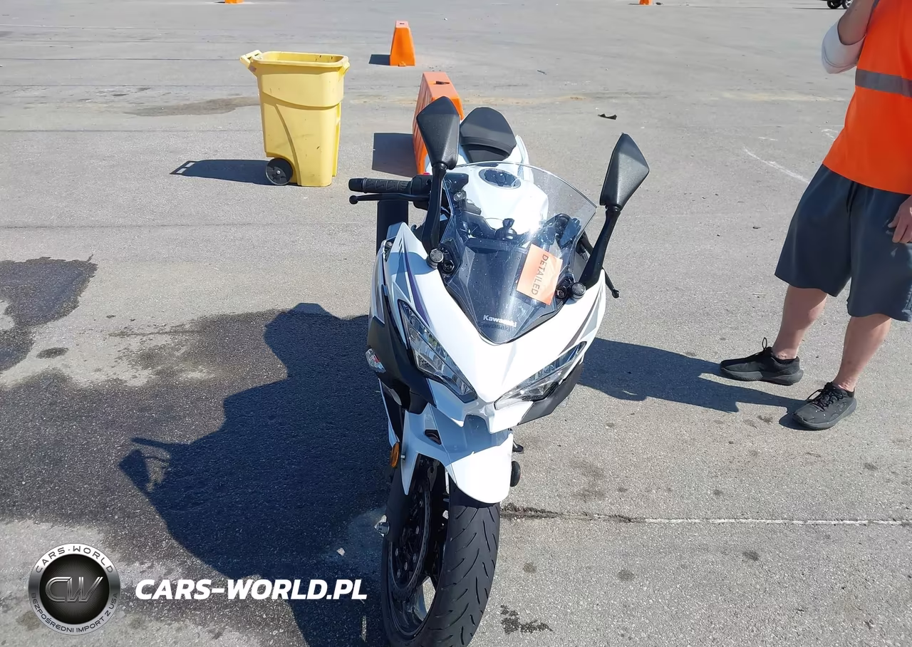 2023 Kawasaki Ex400 VIN:JKAEXKH19PDAN9137 - 5