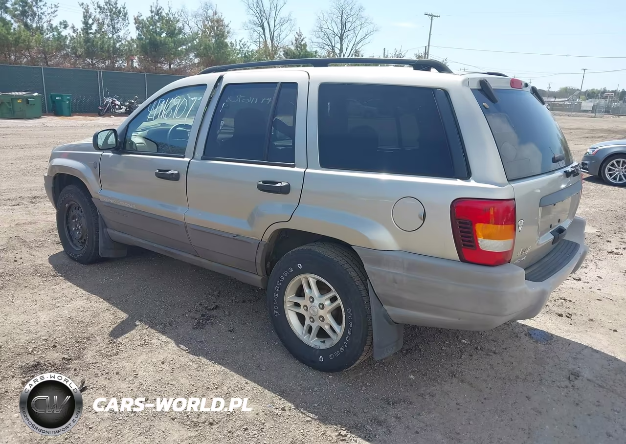 2004 Jeep Grand Cherokee Laredo VIN:1J4GW48SX4C305739 - 3