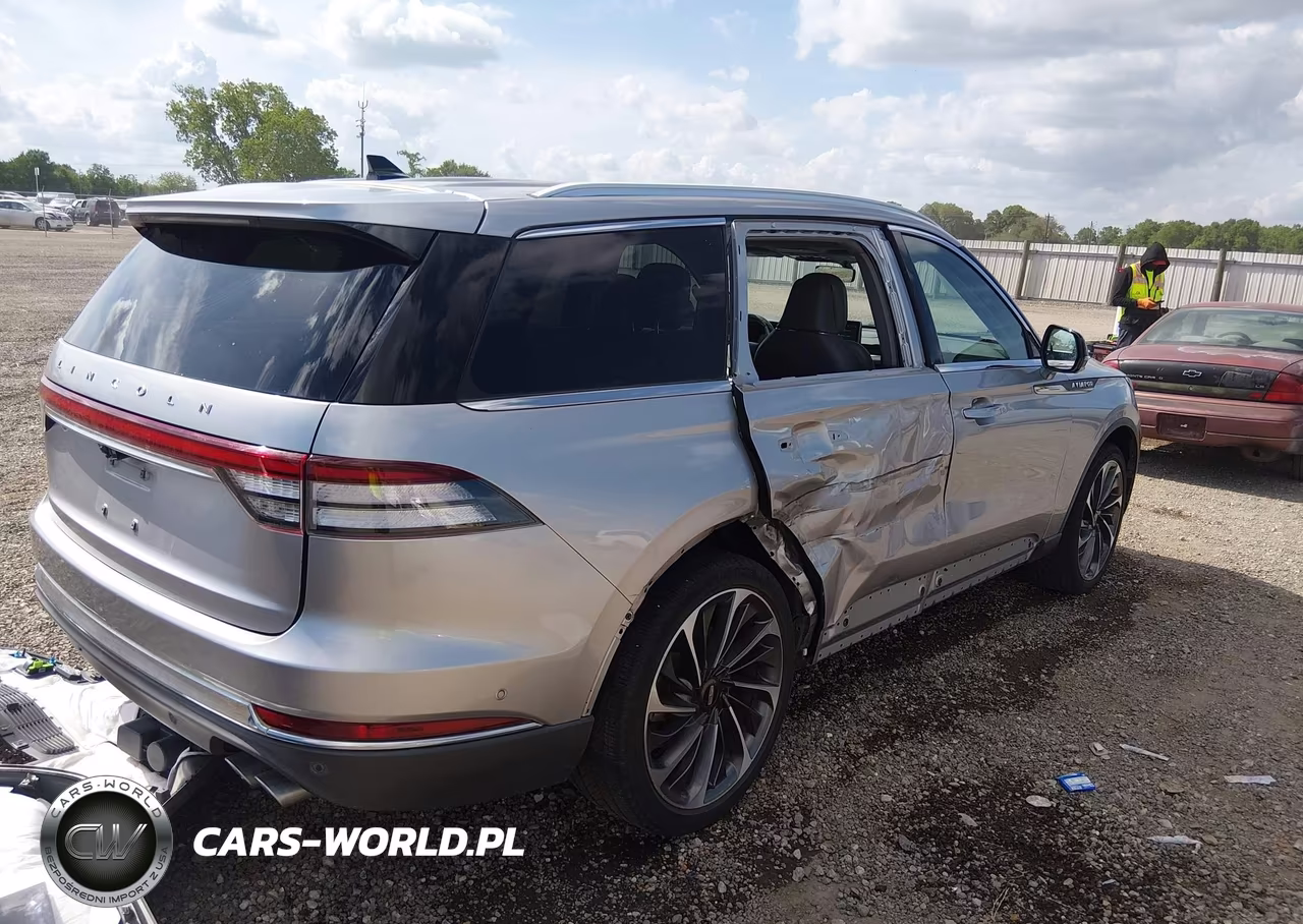 2021 Lincoln Aviator Reserve VIN:5LM5J7WC0MGL06621 - 4