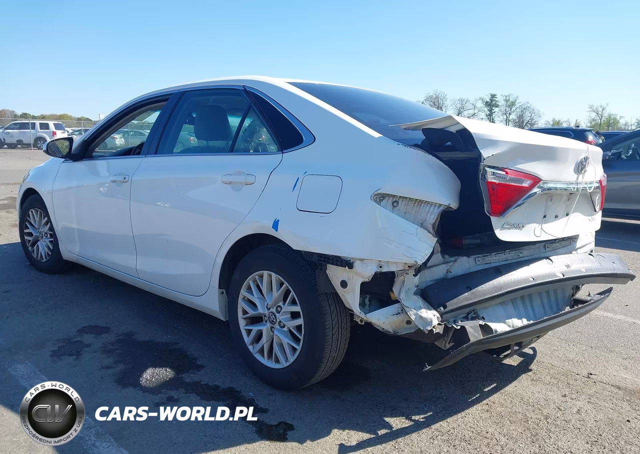 2016 Toyota Camry Le VIN:4T4BF1FK7GR577764 - 3