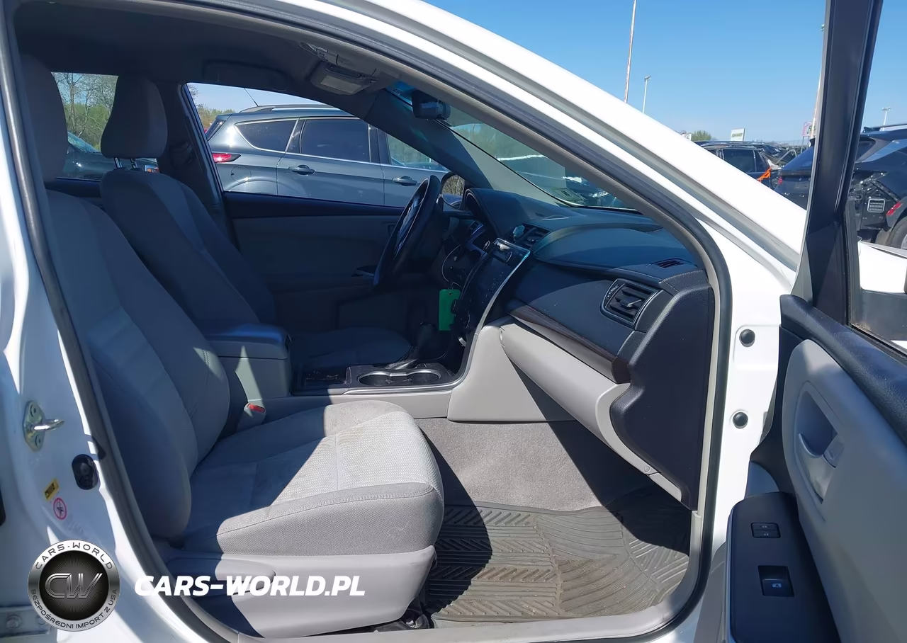 2016 Toyota Camry Le VIN:4T4BF1FK7GR577764 - 5