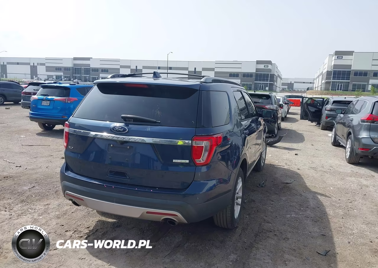 2017 Ford Explorer Xlt VIN:1FM5K7DH6HGC89389 - 4
