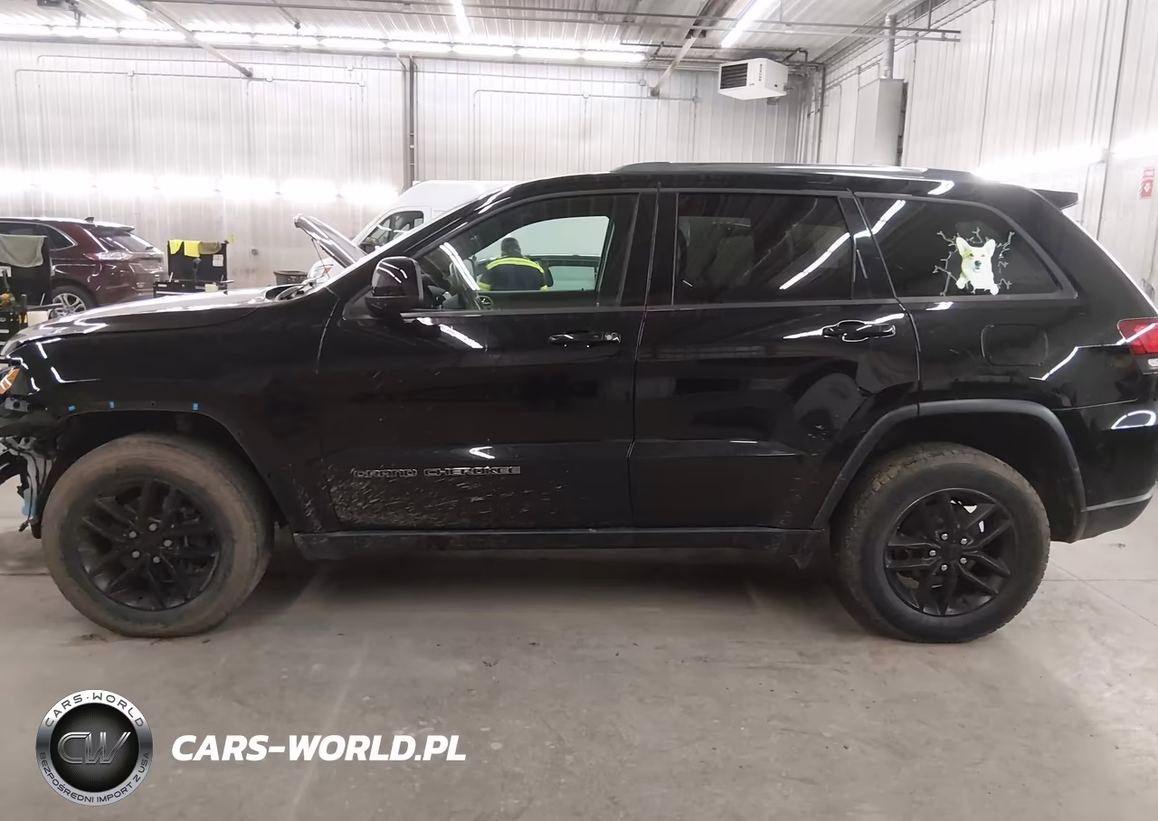 2020 Jeep Grand Cherokee Laredo E 4X4 VIN:1C4RJFAG8LC334895 - 14