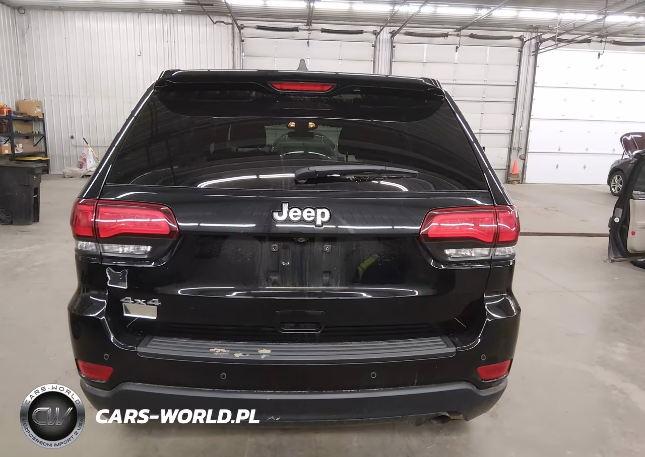 2020 Jeep Grand Cherokee Laredo E 4X4 VIN:1C4RJFAG8LC334895 - 16