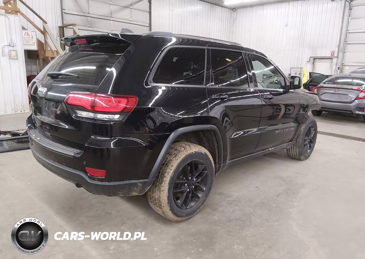 2020 Jeep Grand Cherokee Laredo E 4X4 VIN:1C4RJFAG8LC334895 - 4