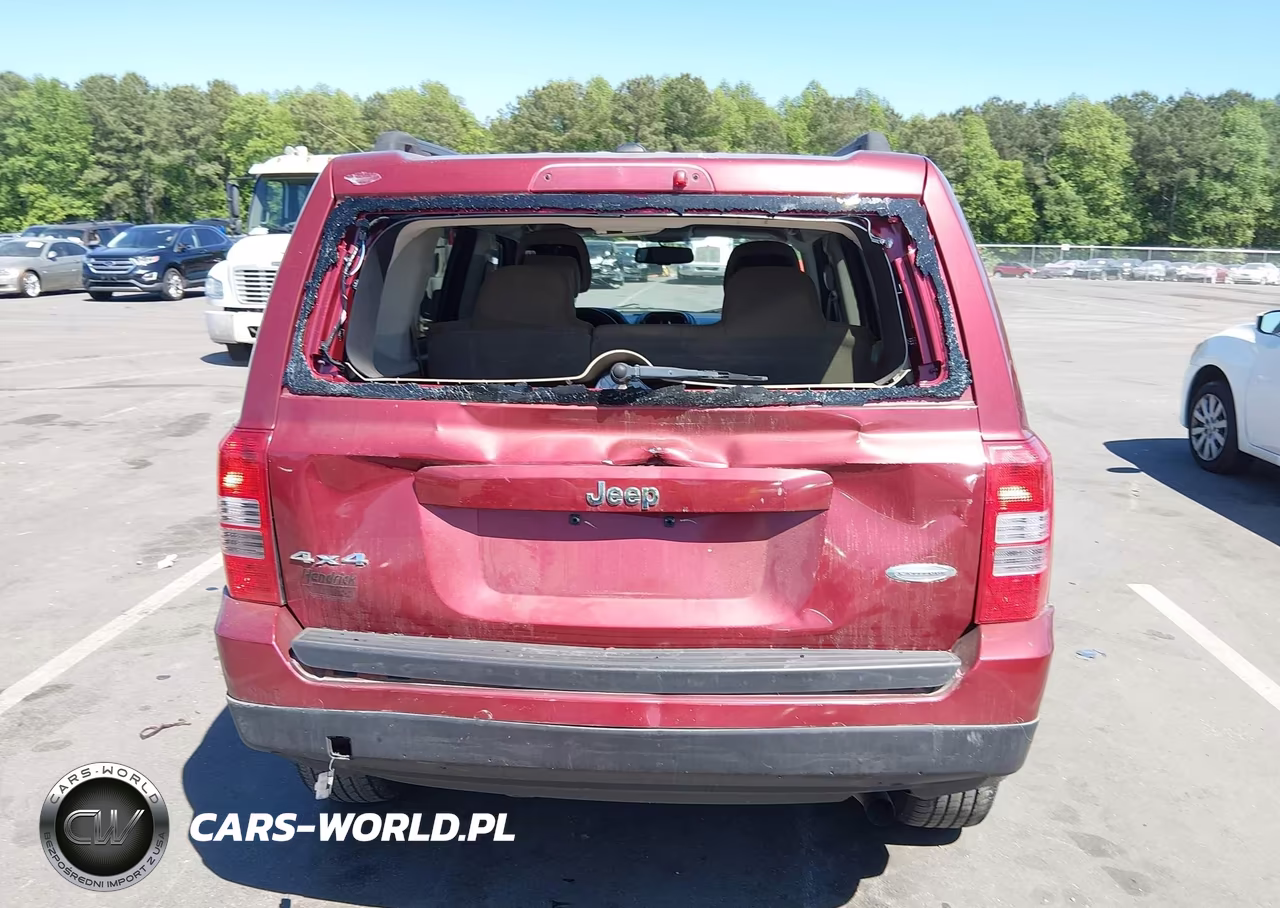 2014 Jeep Patriot Latitude VIN:1C4NJRFB9ED811246 - 16