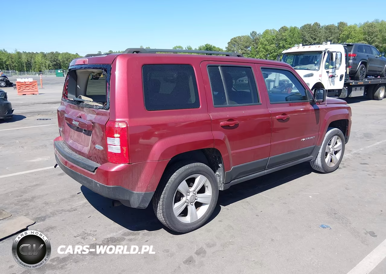 2014 Jeep Patriot Latitude VIN:1C4NJRFB9ED811246 - 4